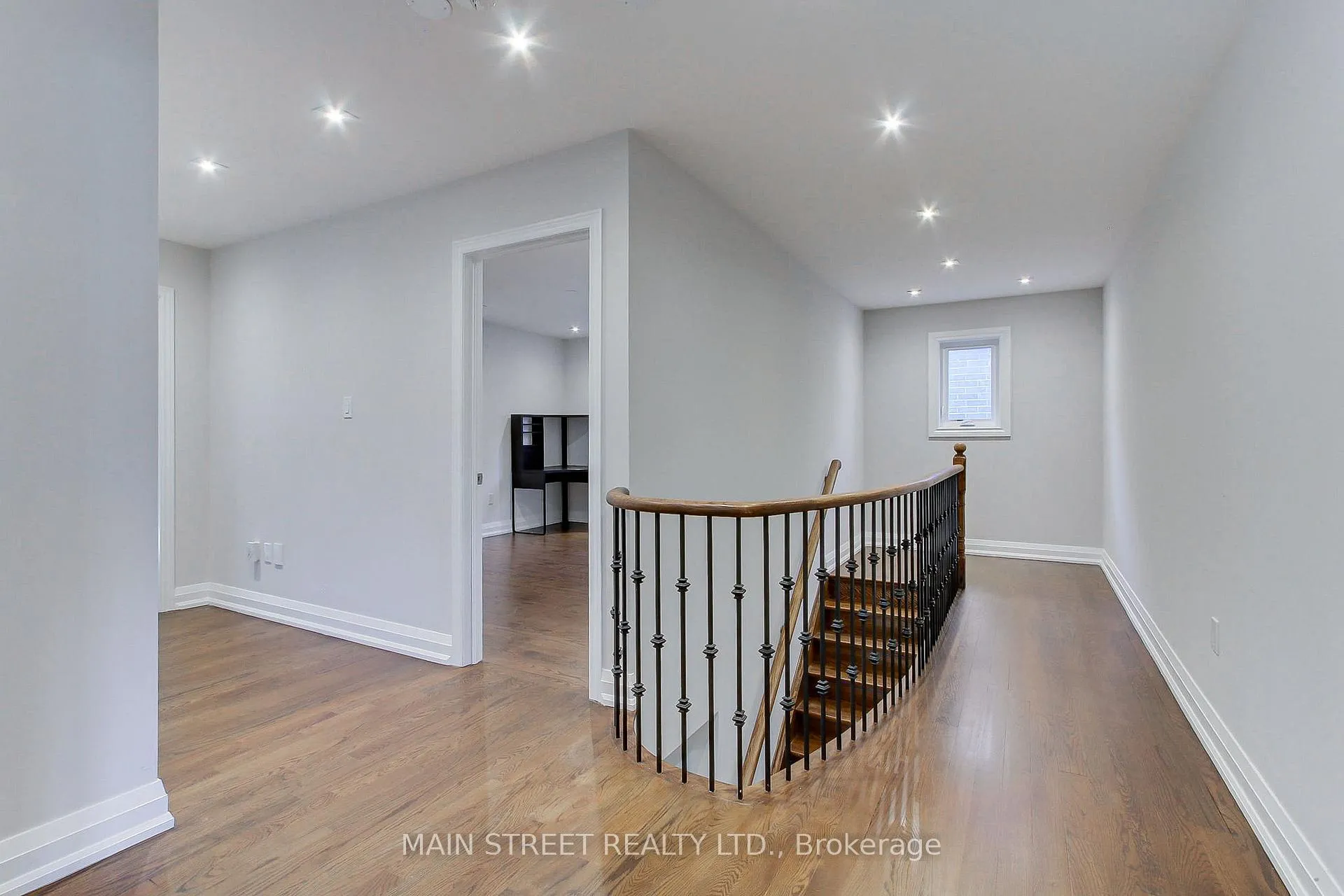 Photo 22 of 36 Adastra Crescent, Markham, Victoria Manor-Jennings Gate — HOMEH