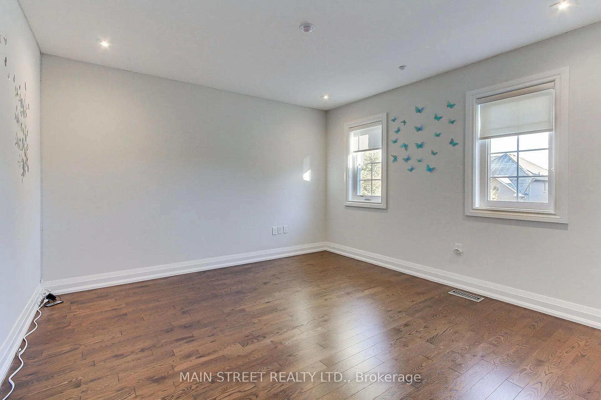 Photo 32 of 36 Adastra Crescent, Markham, Victoria Manor-Jennings Gate — HOMEH