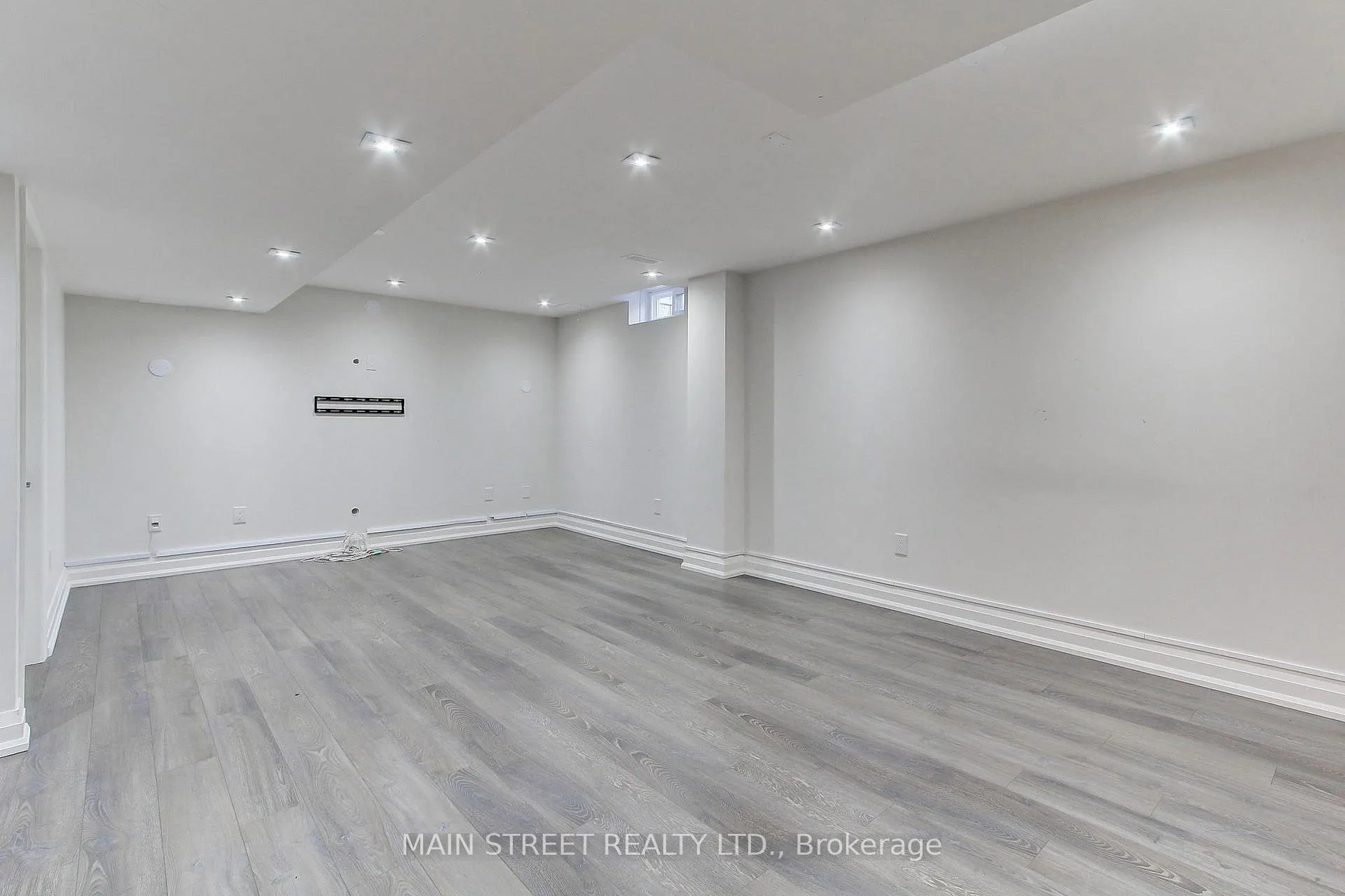 Photo 35 of 36 Adastra Crescent, Markham, Victoria Manor-Jennings Gate — HOMEH
