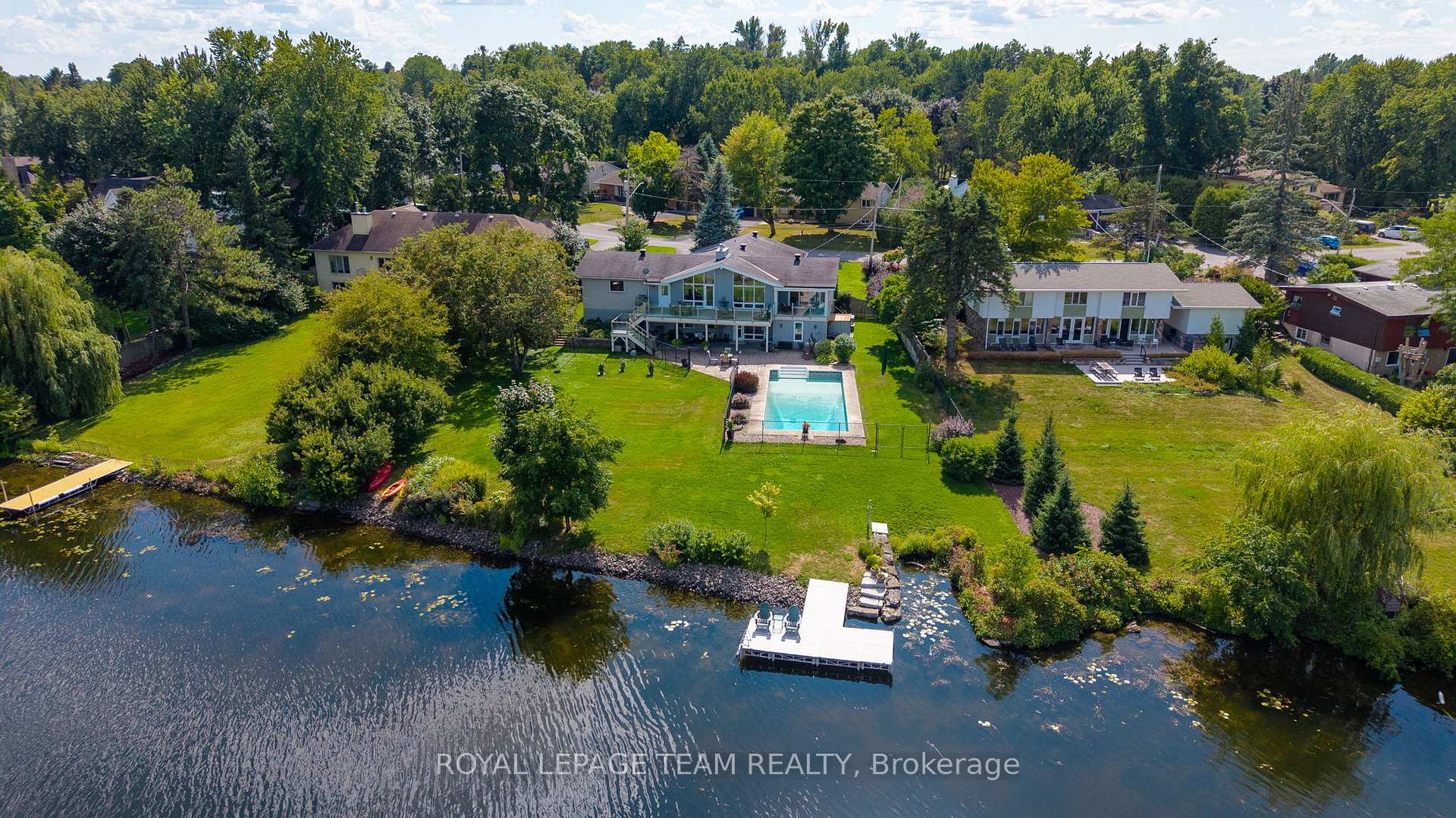 Photo 1 of 5409 Riverside Crescent, Ottawa, Manotick Long Island & Nicholls Island — HOMEH