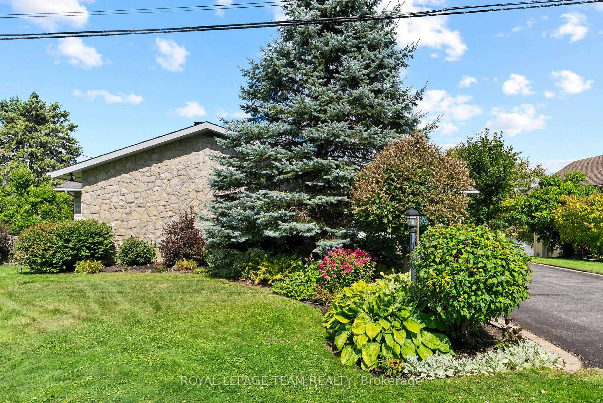 Photo 6 of 5409 Riverside Crescent, Ottawa, Manotick Long Island & Nicholls Island — HOMEH