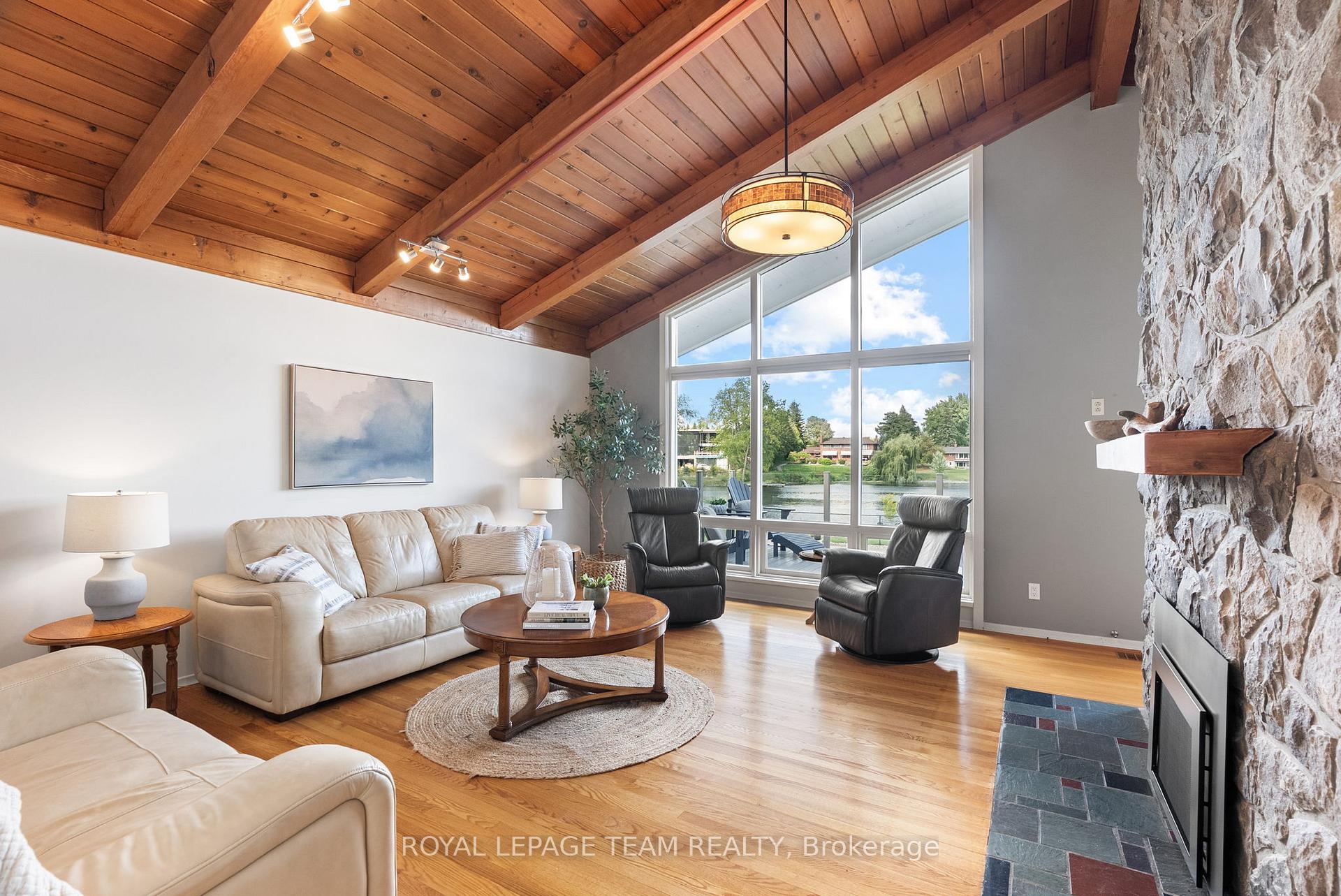 Photo 7 of 5409 Riverside Crescent, Ottawa, Manotick Long Island & Nicholls Island — HOMEH