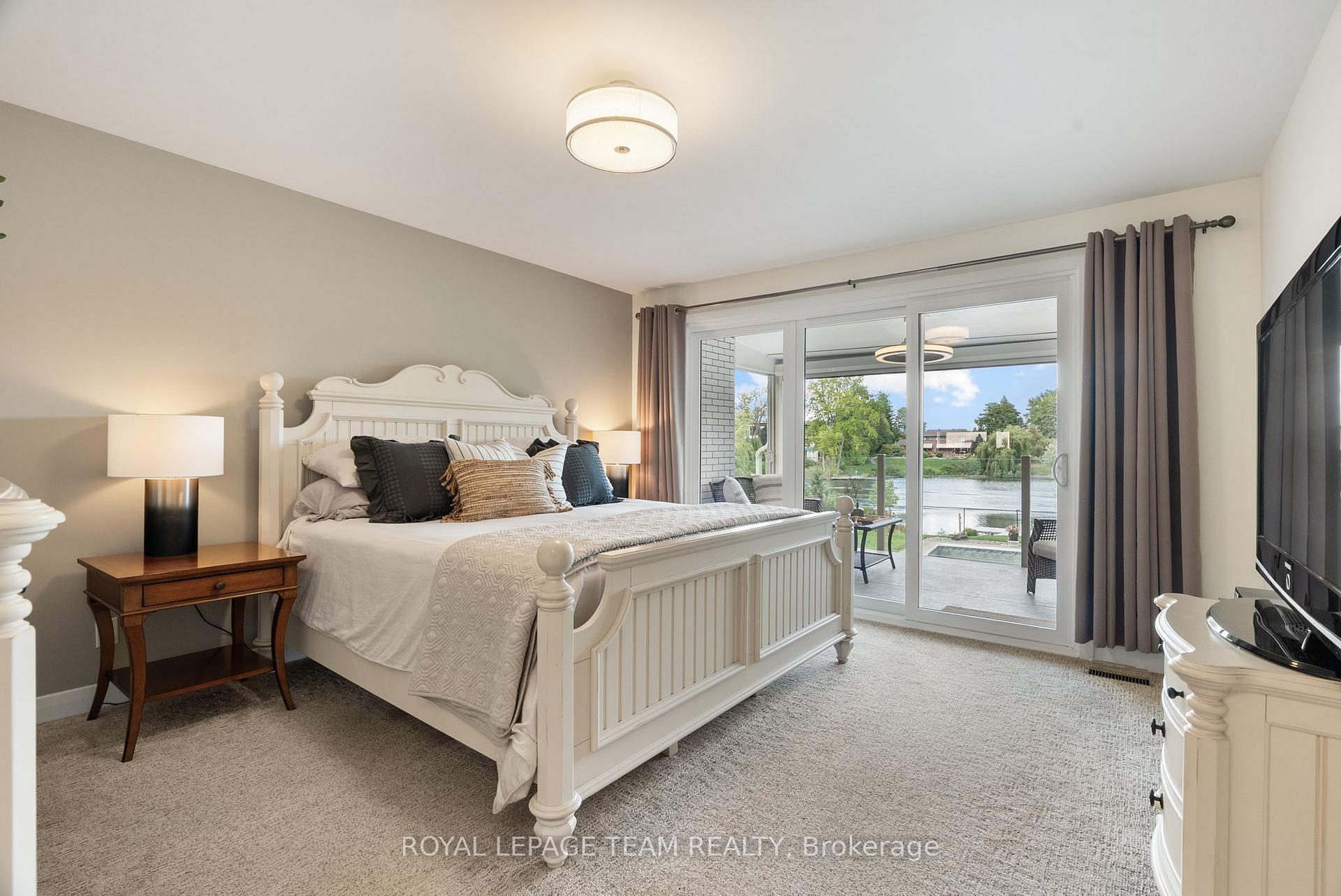 Photo 17 of 5409 Riverside Crescent, Ottawa, Manotick Long Island & Nicholls Island — HOMEH