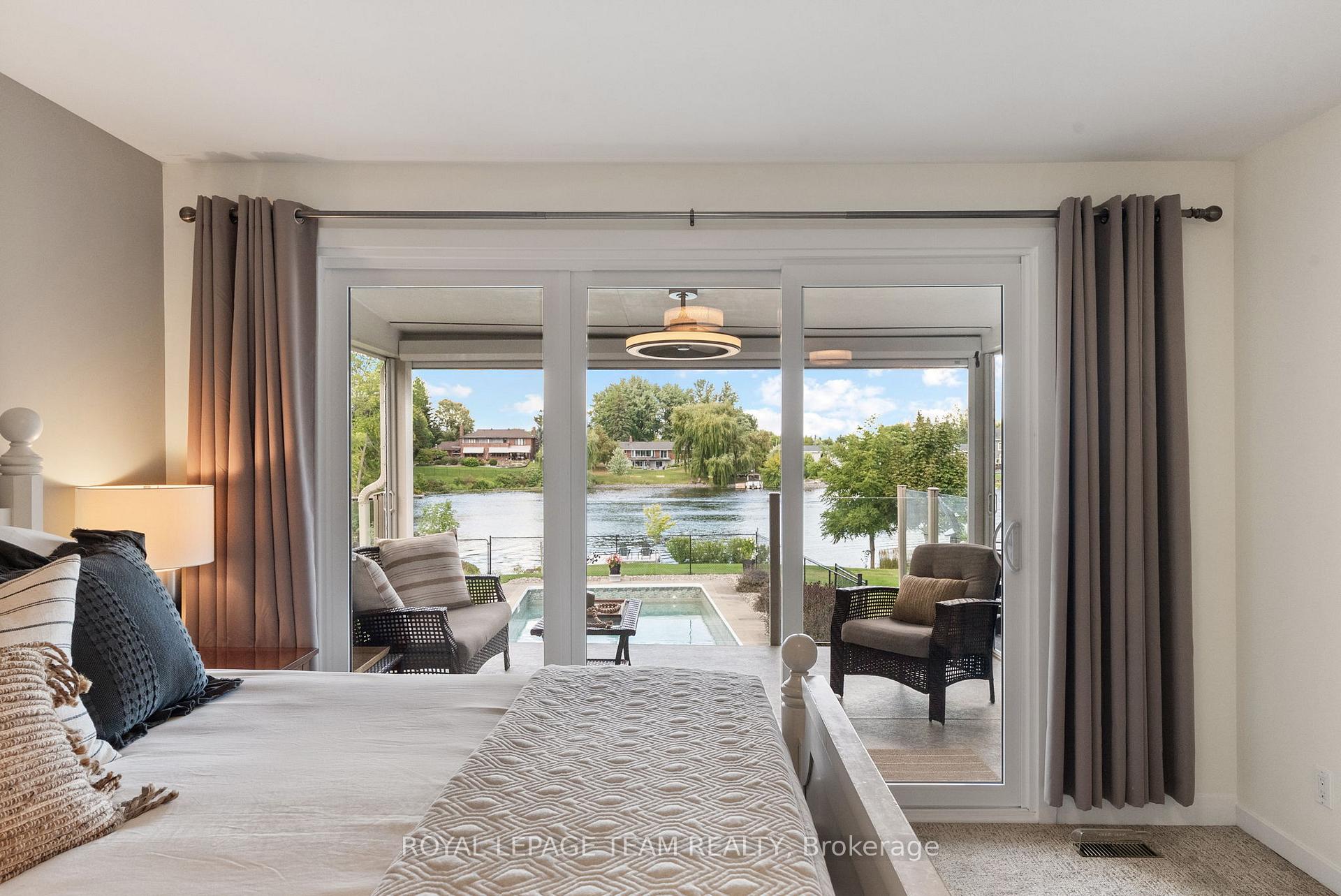 Photo 18 of 5409 Riverside Crescent, Ottawa, Manotick Long Island & Nicholls Island — HOMEH