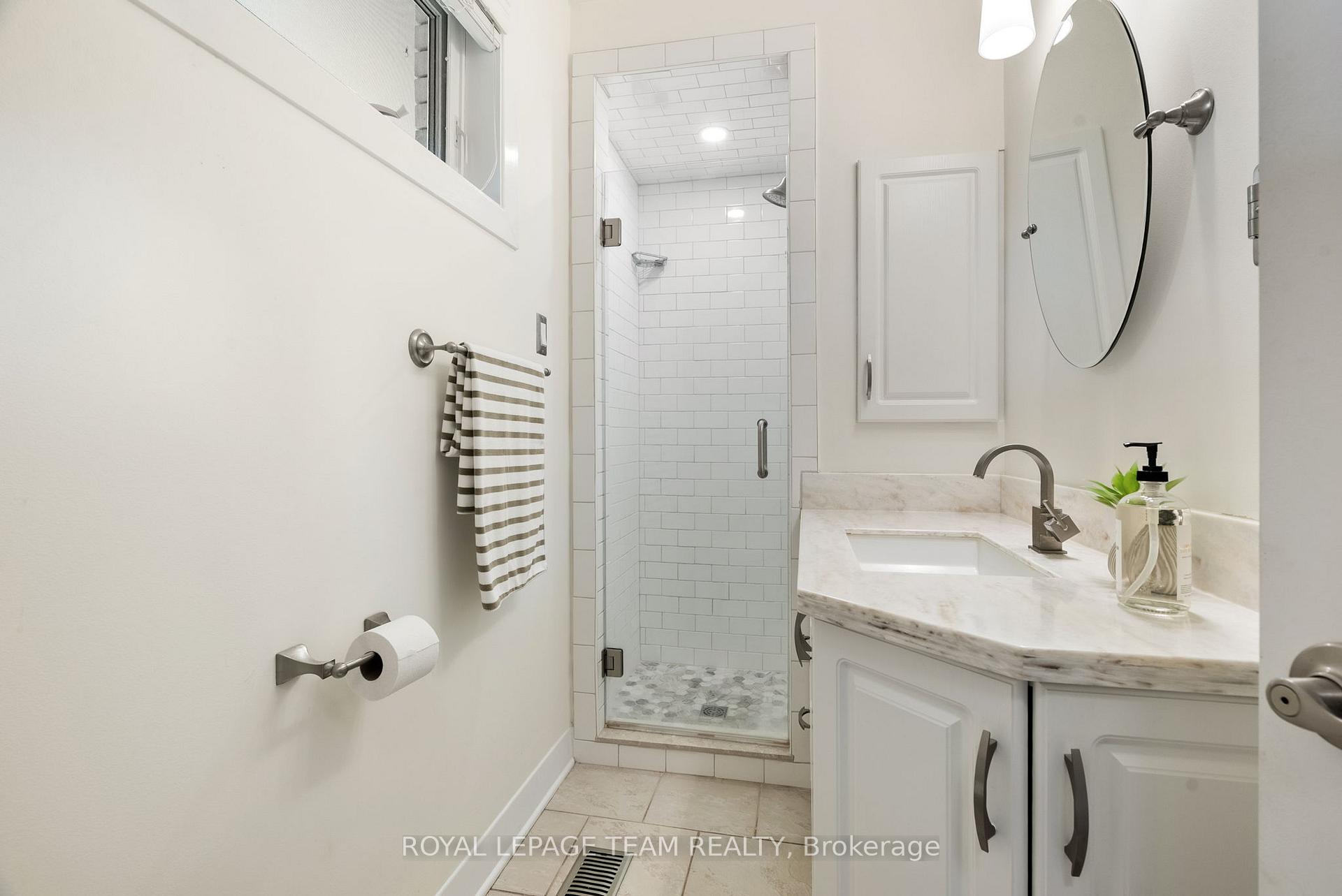 Photo 22 of 5409 Riverside Crescent, Ottawa, Manotick Long Island & Nicholls Island — HOMEH