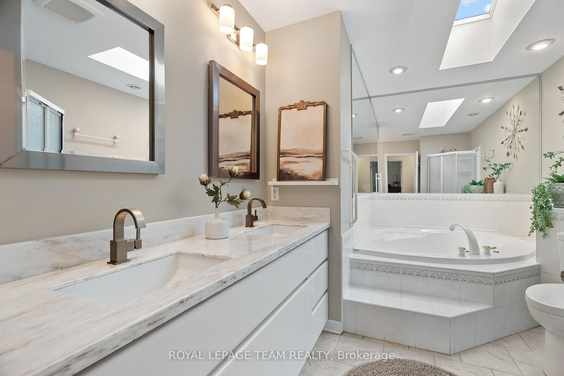 Photo 29 of 5409 Riverside Crescent, Ottawa, Manotick Long Island & Nicholls Island — HOMEH