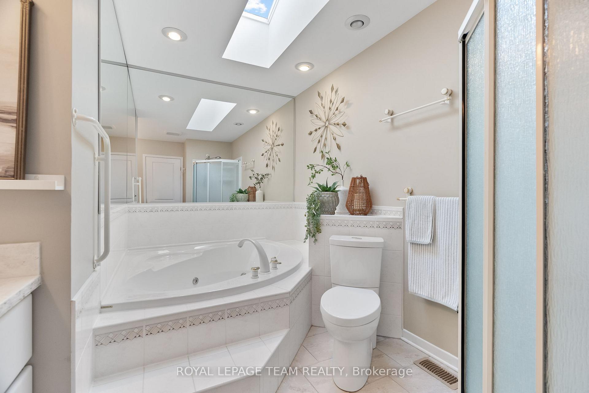 Photo 30 of 5409 Riverside Crescent, Ottawa, Manotick Long Island & Nicholls Island — HOMEH