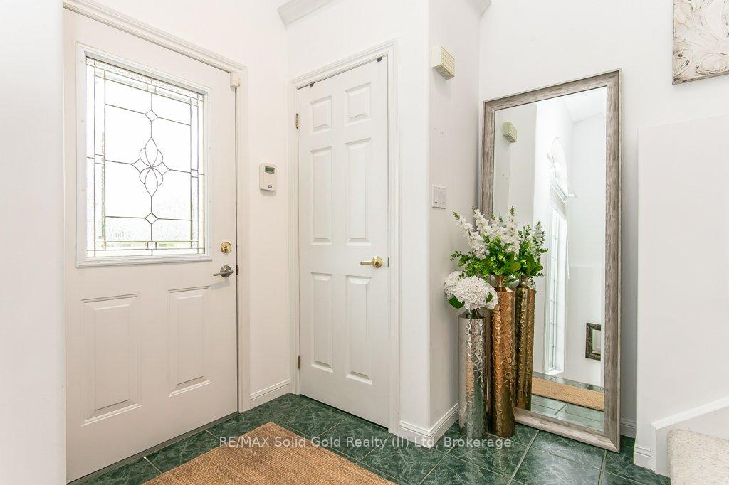 Photo 5 of 36 Dunnigan Drive, Kitchener — HOMEH