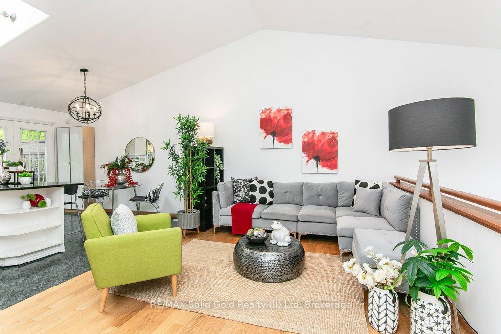 Photo 7 of 36 Dunnigan Drive, Kitchener — HOMEH