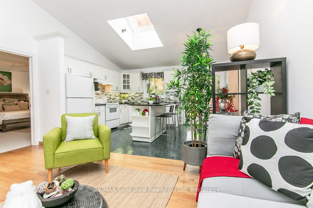 Photo 9 of 36 Dunnigan Drive, Kitchener — HOMEH