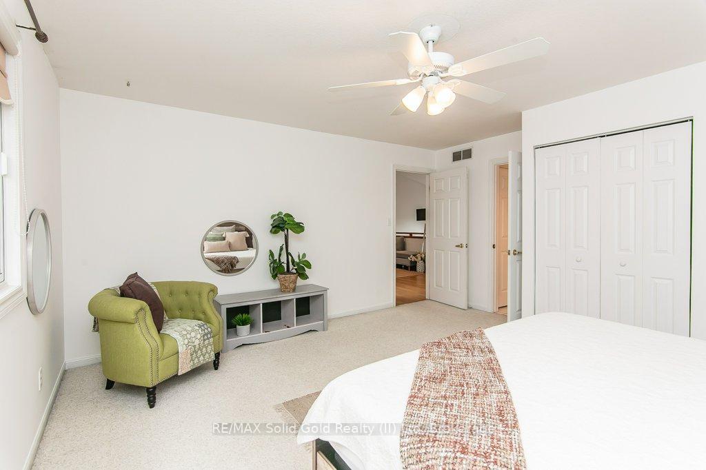 Photo 24 of 36 Dunnigan Drive, Kitchener — HOMEH