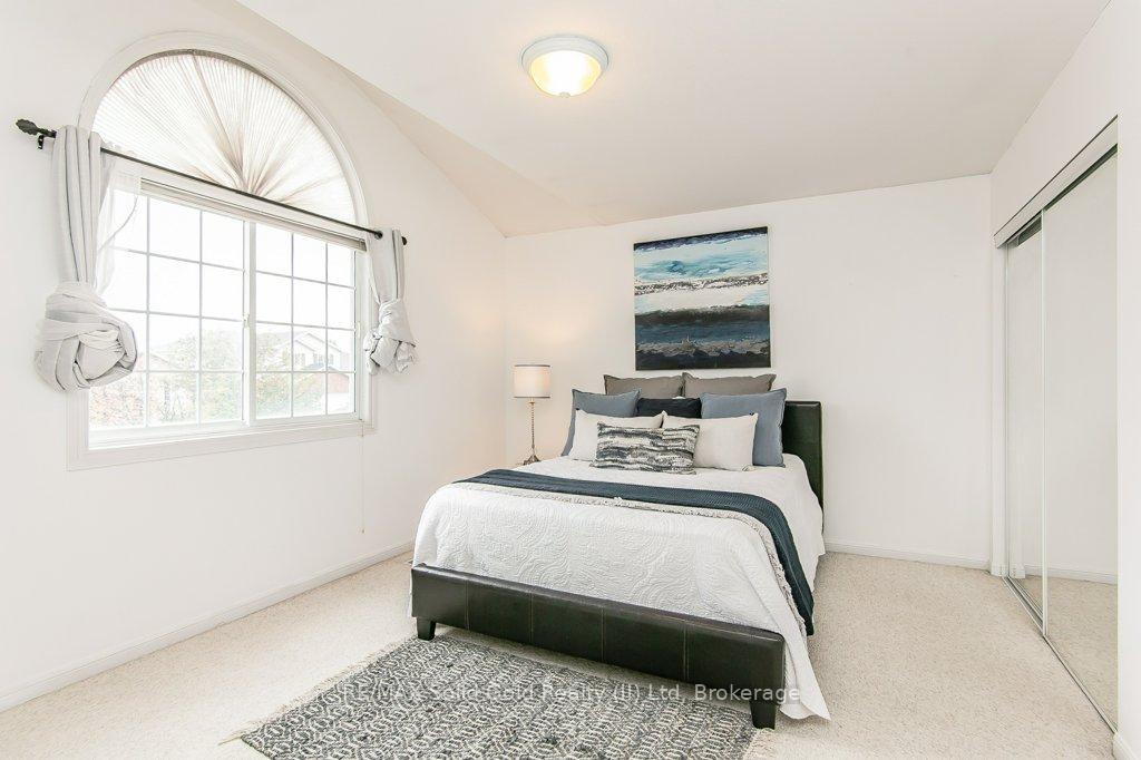 Photo 28 of 36 Dunnigan Drive, Kitchener — HOMEH