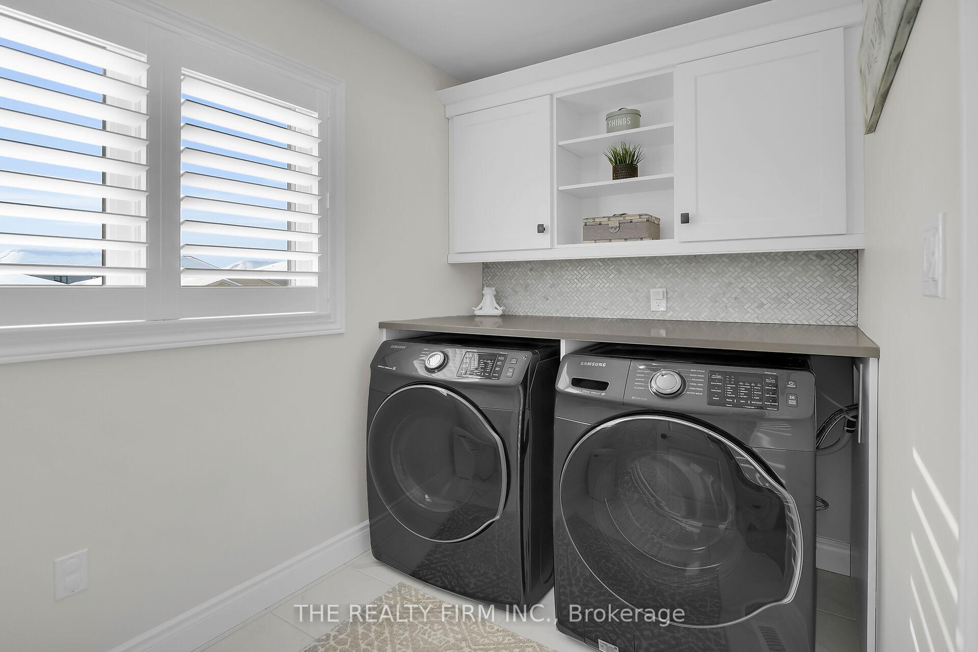 Photo 21 of 102 Gilmour Drive, Lucan Biddulph, Lucan — HOMEH