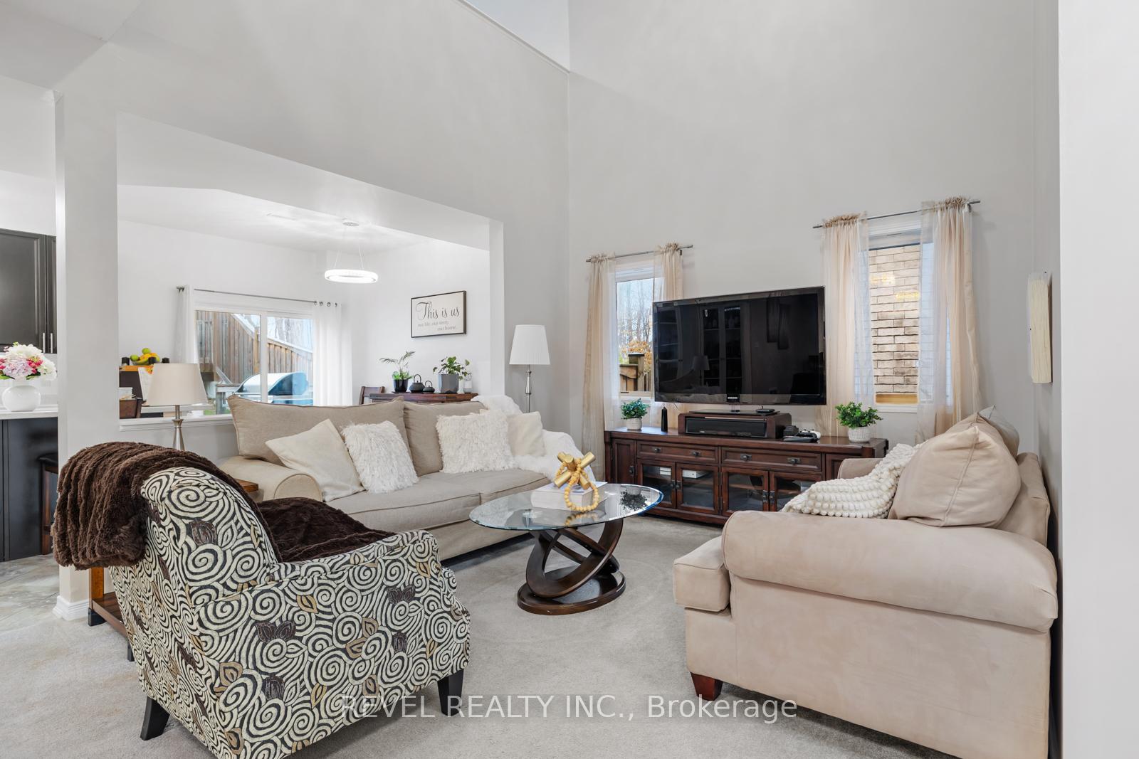 Photo 6 of 1254 Leslie Drive, Innisfil, Alcona — HOMEH