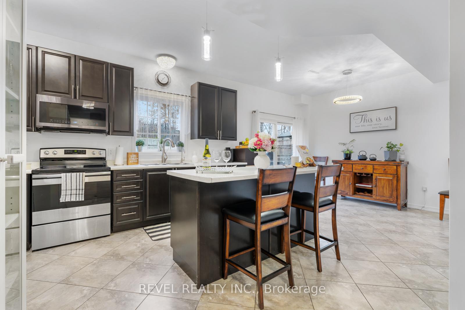 Photo 10 of 1254 Leslie Drive, Innisfil, Alcona — HOMEH