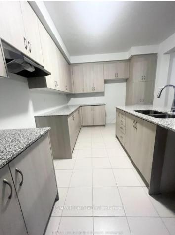 Photo 3 of 225 Forestwalk Street, Kitchener — HOMEH