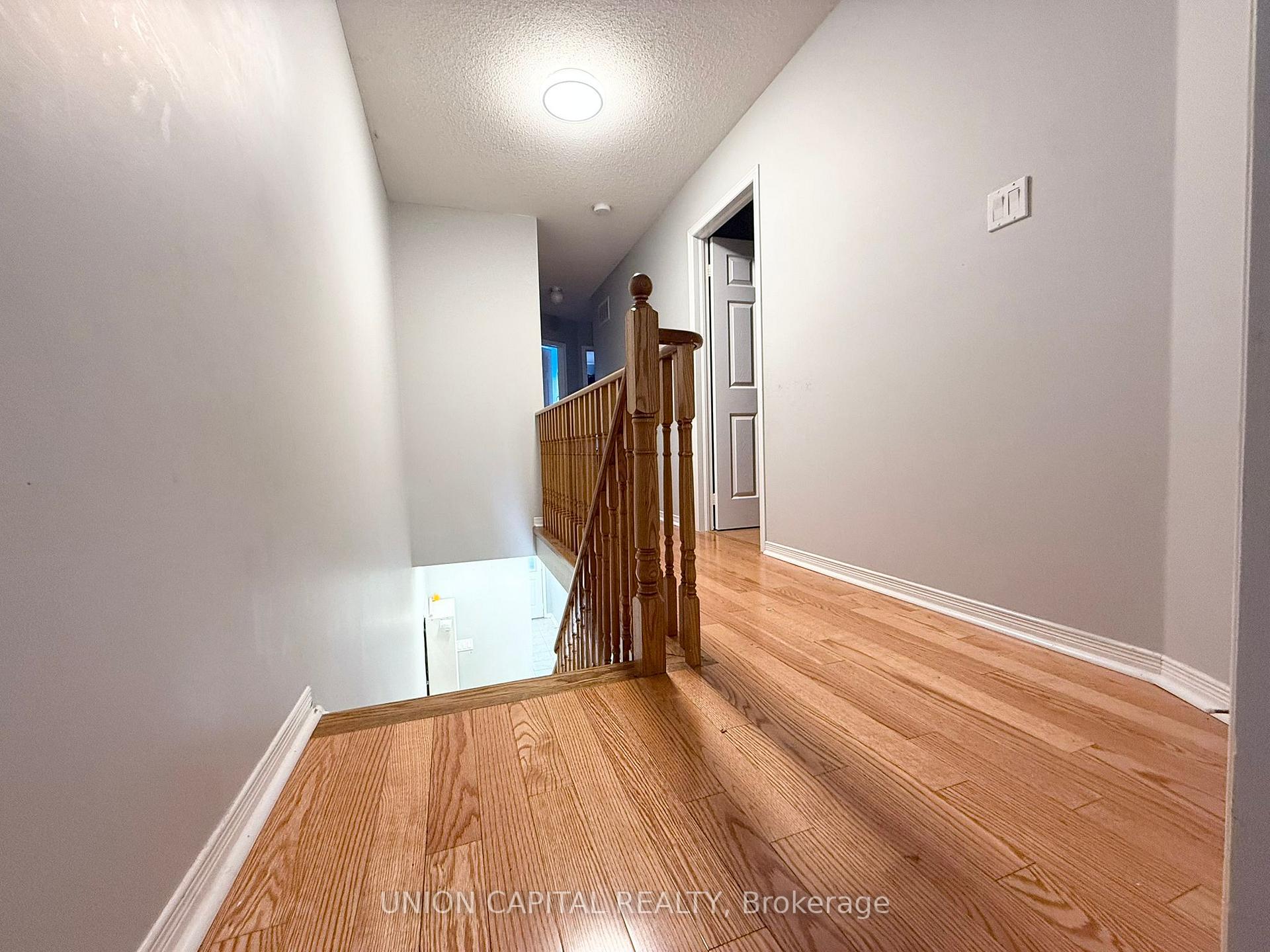 Photo 15 of 92 Guinevere Road, Markham, Cedarwood — HOMEH