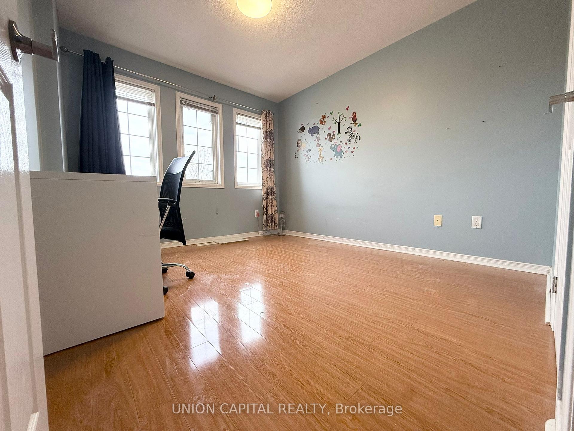 Photo 21 of 92 Guinevere Road, Markham, Cedarwood — HOMEH