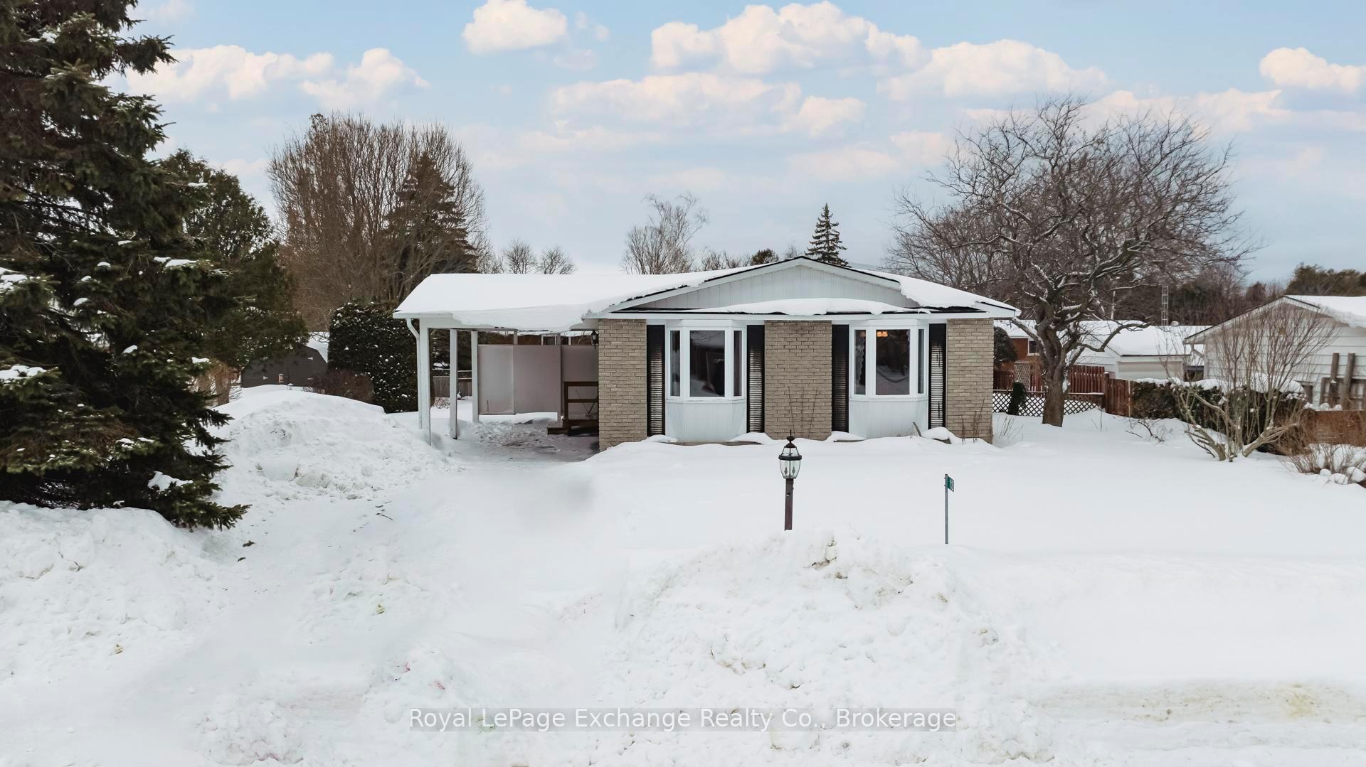 Photo 1 of 13 Inverlyn Crescent N, Kincardine — HOMEH