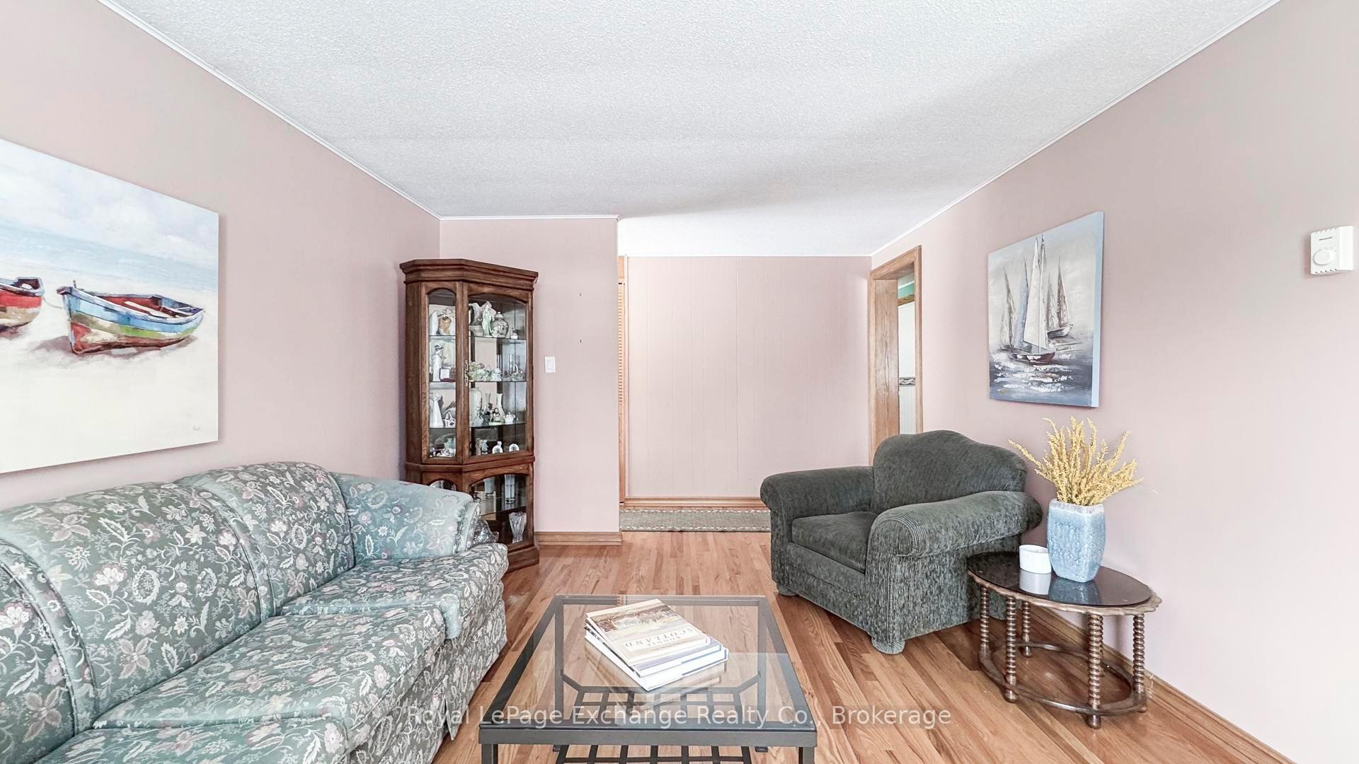 Photo 8 of 13 Inverlyn Crescent N, Kincardine — HOMEH