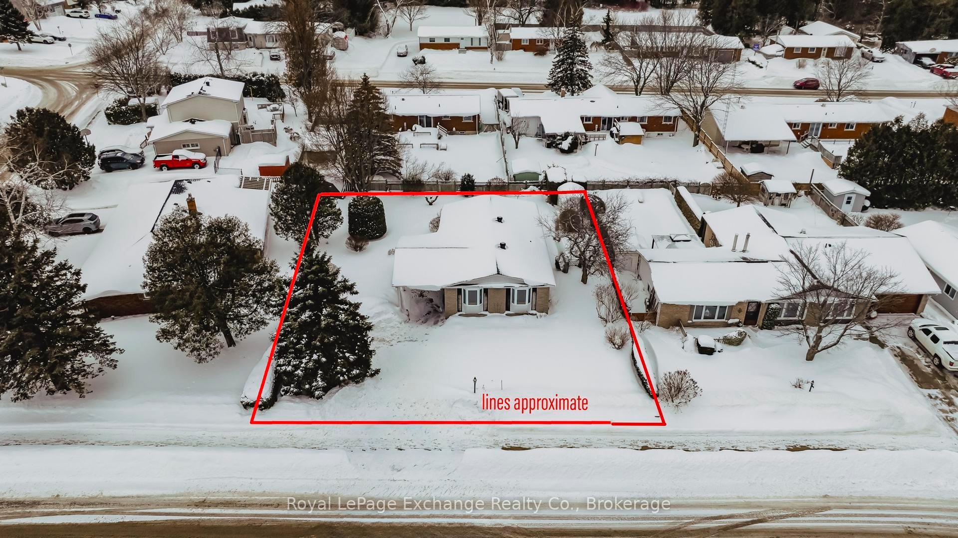 Photo 41 of 13 Inverlyn Crescent N, Kincardine — HOMEH