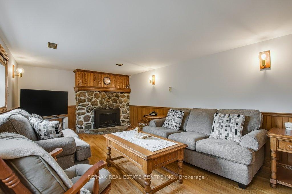 Photo 20 of 28 Meadow Crescent, Kitchener — HOMEH