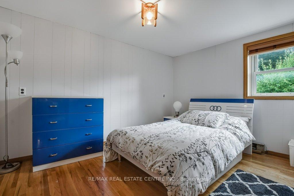 Photo 23 of 28 Meadow Crescent, Kitchener — HOMEH