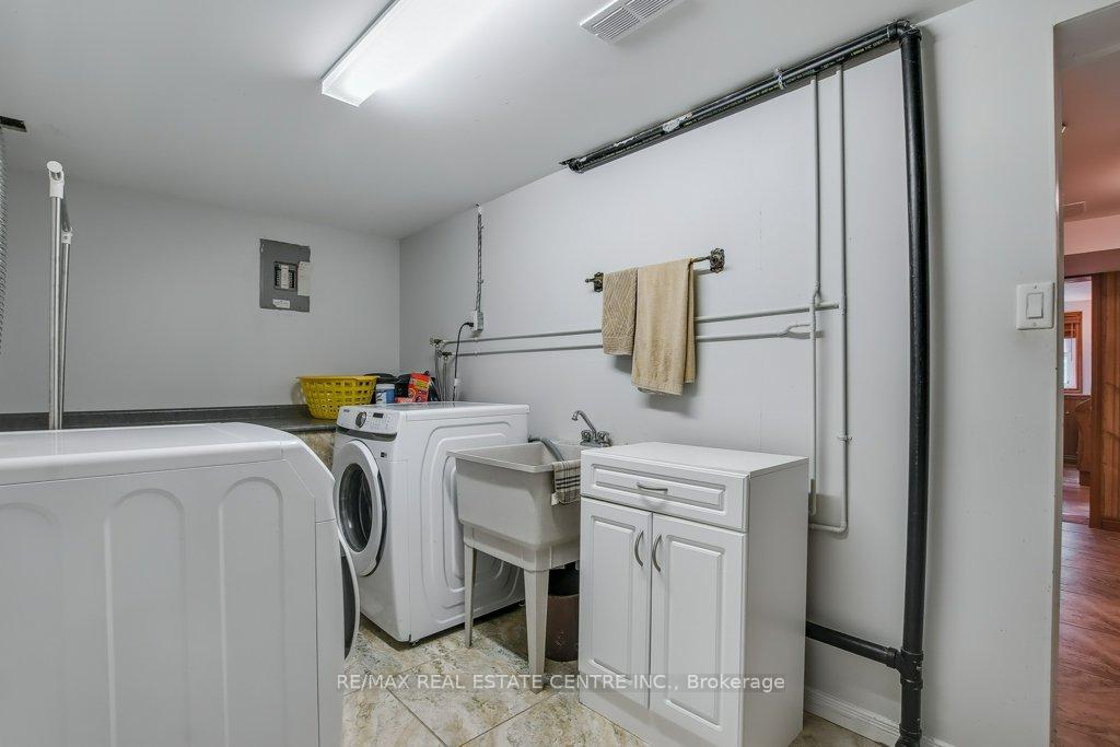 Photo 29 of 28 Meadow Crescent, Kitchener — HOMEH