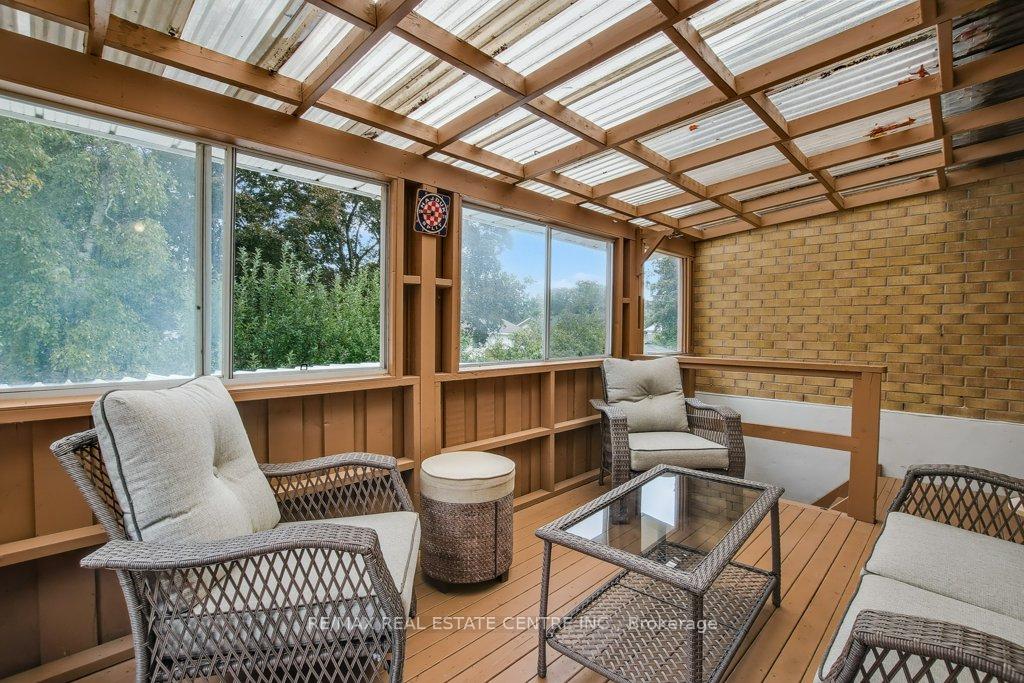 Photo 31 of 28 Meadow Crescent, Kitchener — HOMEH