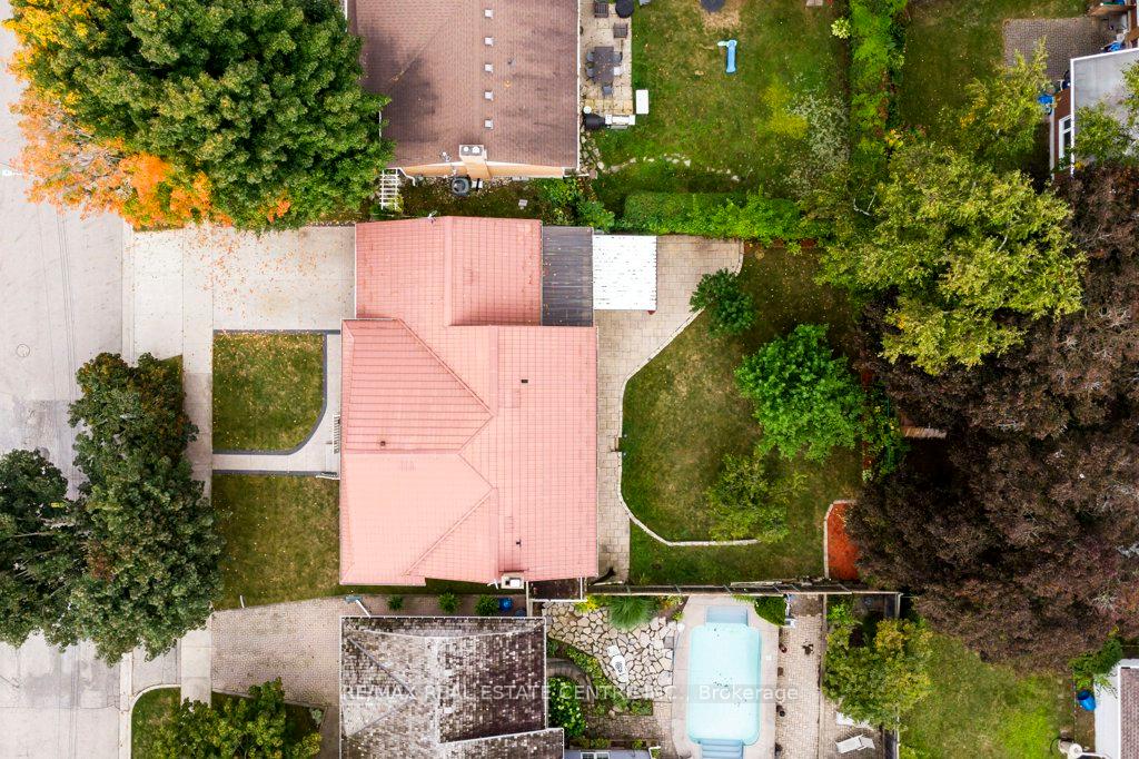 Photo 41 of 28 Meadow Crescent, Kitchener — HOMEH
