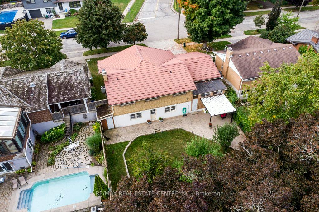 Photo 42 of 28 Meadow Crescent, Kitchener — HOMEH