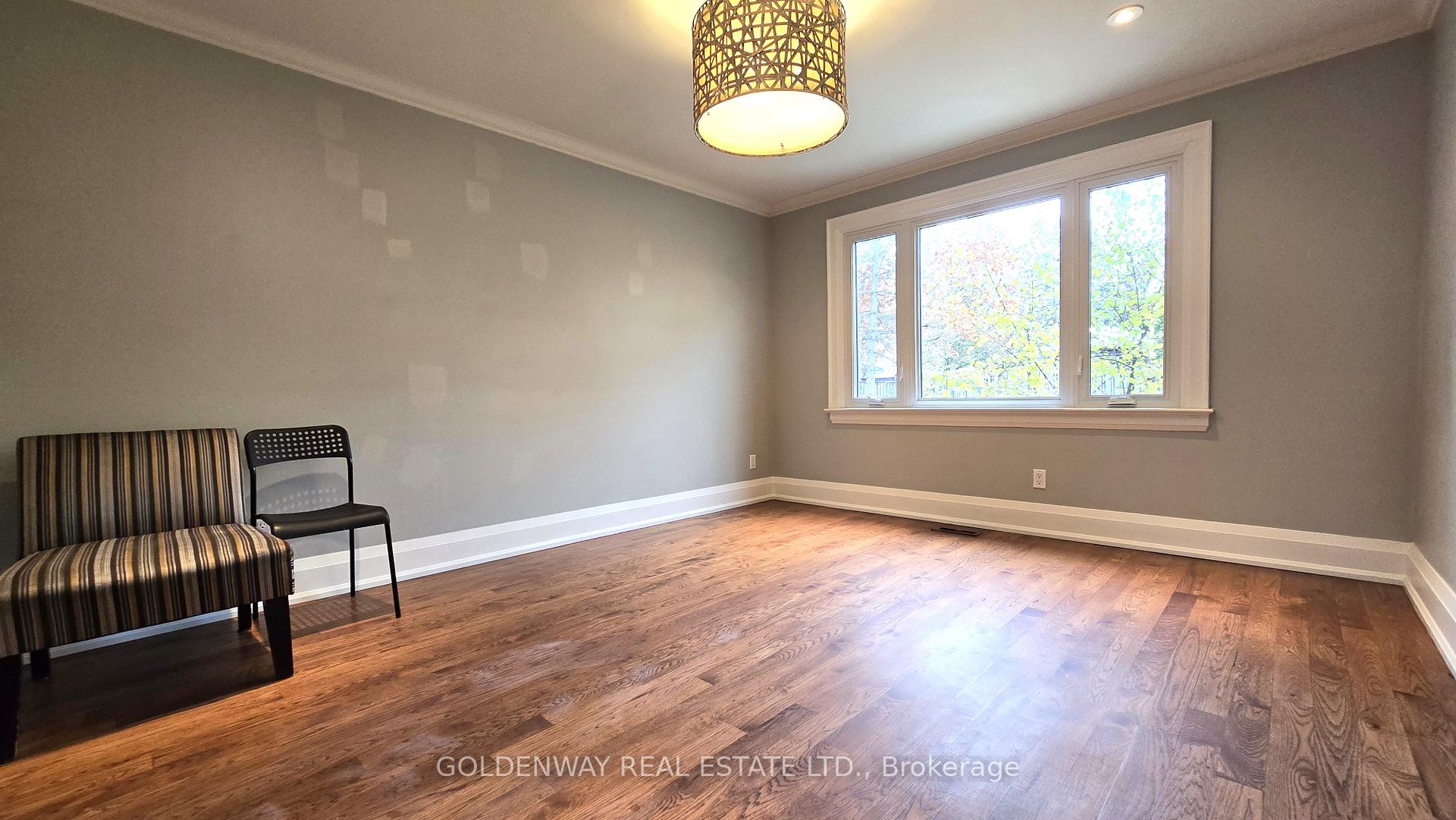Photo 6 of 85 Normandale Road, Markham, Unionville — HOMEH