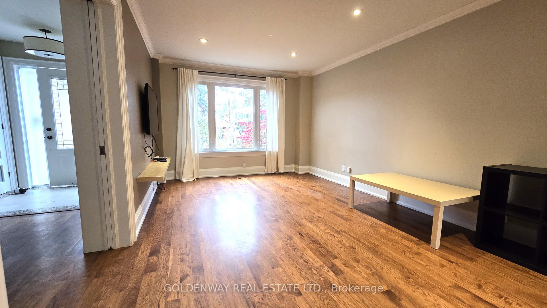 Photo 7 of 85 Normandale Road, Markham, Unionville — HOMEH