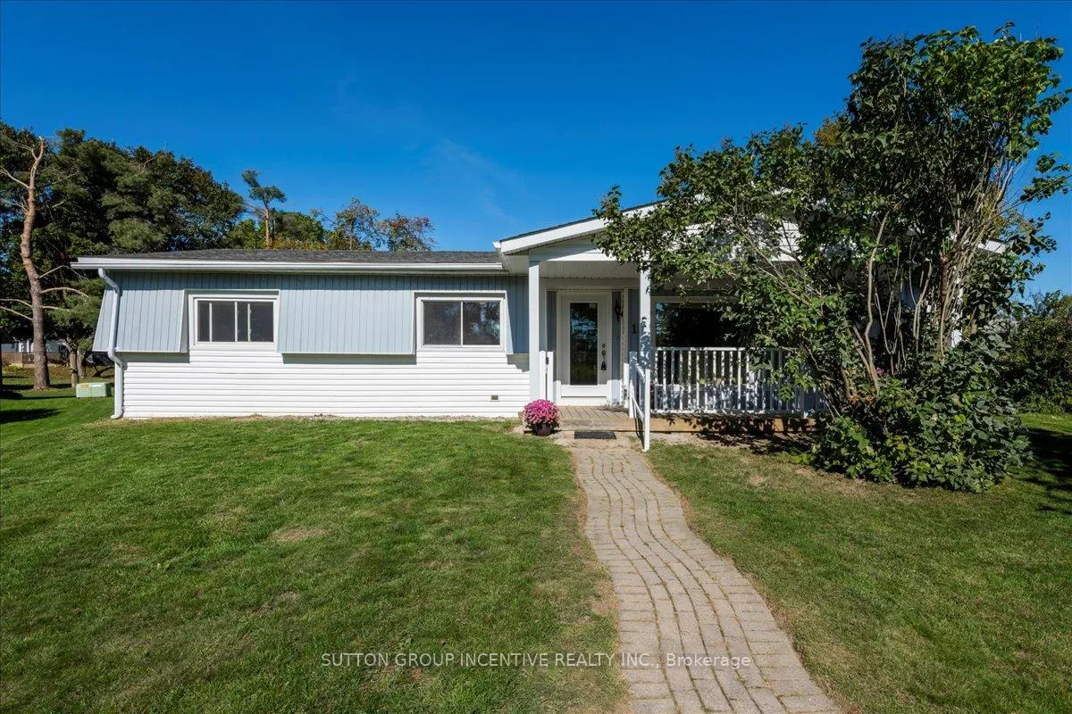Photo 1 of 10 Mimosa Crescent, Innisfil, Rural Innisfil — HOMEH
