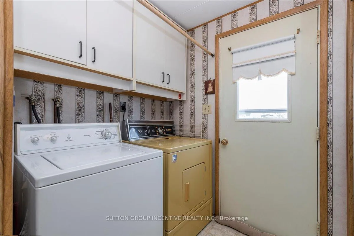 Photo 10 of 10 Mimosa Crescent, Innisfil, Rural Innisfil — HOMEH
