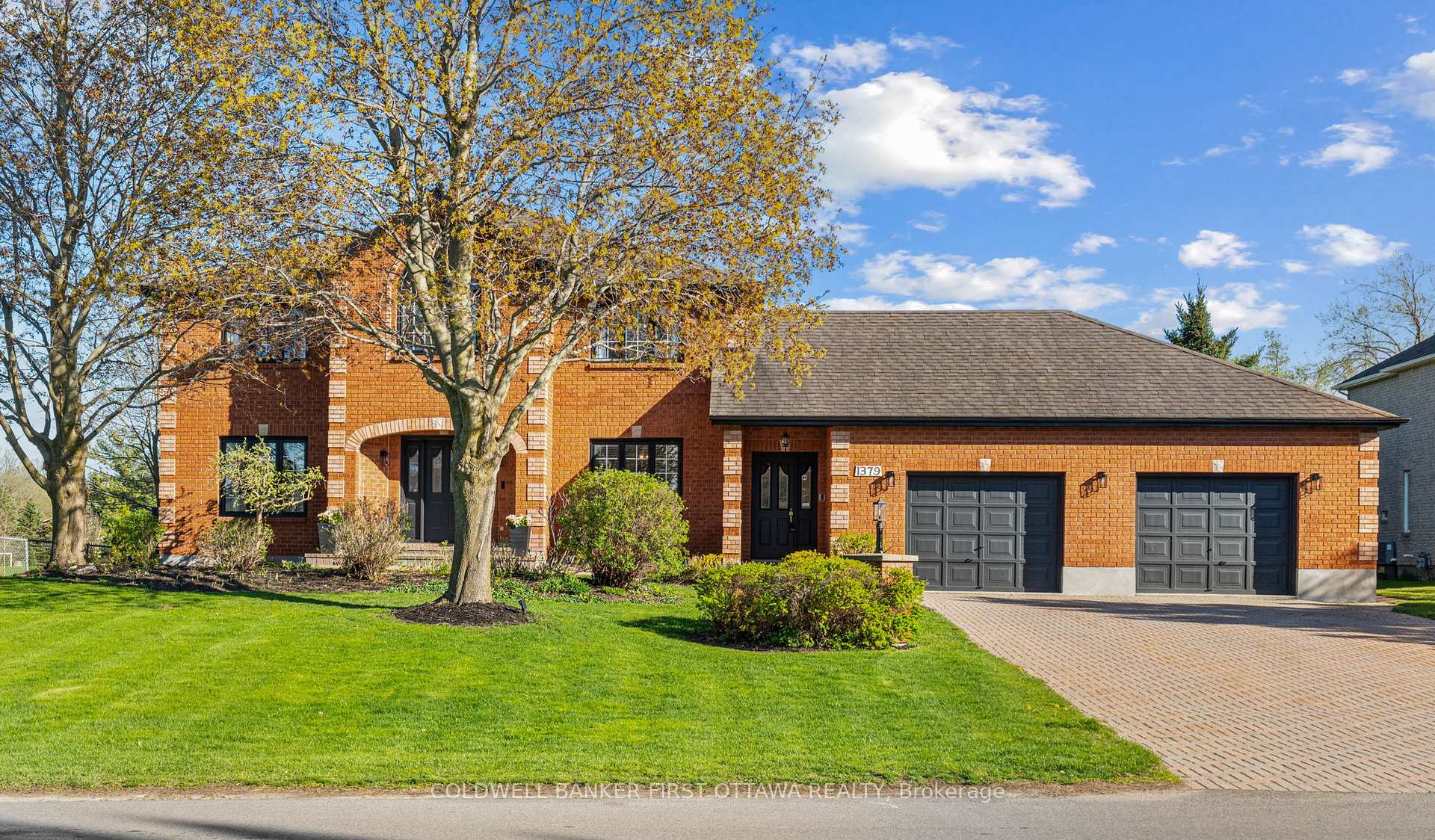 Photo 2 of 1379 Potter Drive, Ottawa, Manotick Village & Manotick Estates — HOMEH