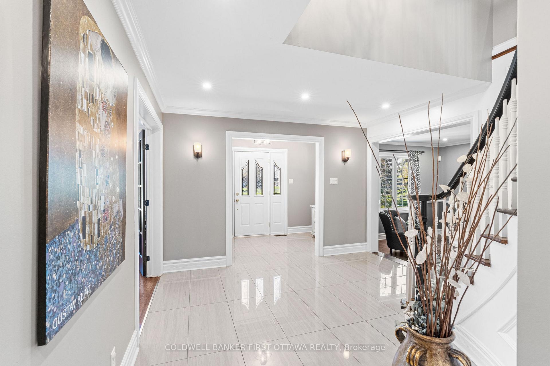 Photo 5 of 1379 Potter Drive, Ottawa, Manotick Village & Manotick Estates — HOMEH