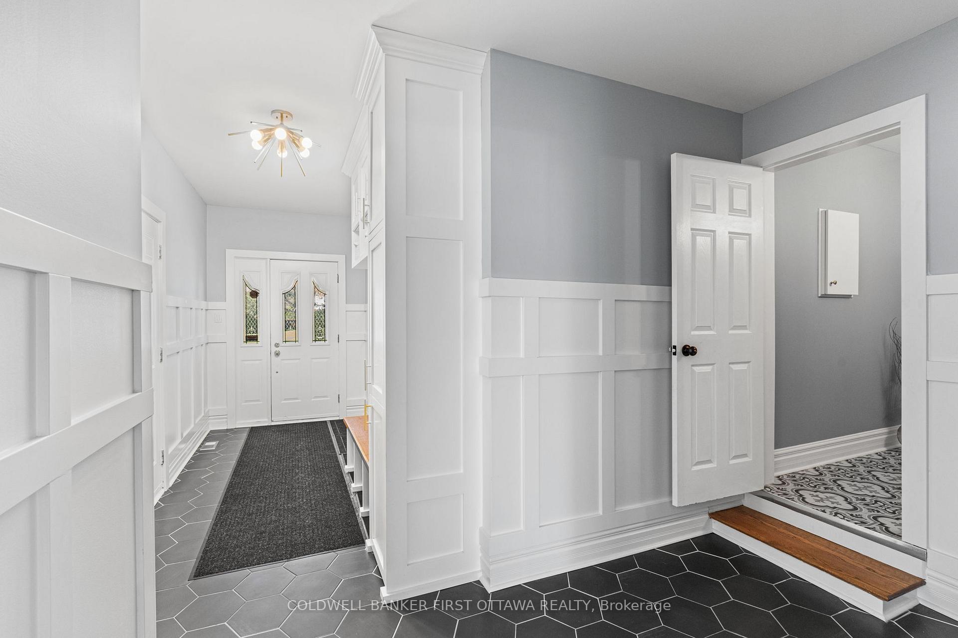 Photo 22 of 1379 Potter Drive, Ottawa, Manotick Village & Manotick Estates — HOMEH