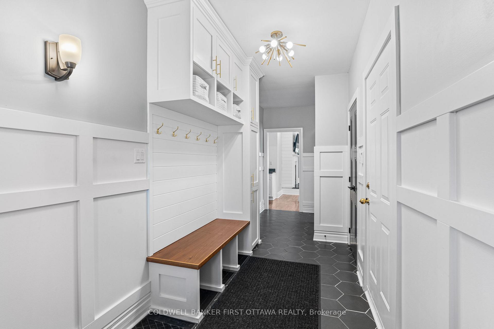 Photo 24 of 1379 Potter Drive, Ottawa, Manotick Village & Manotick Estates — HOMEH