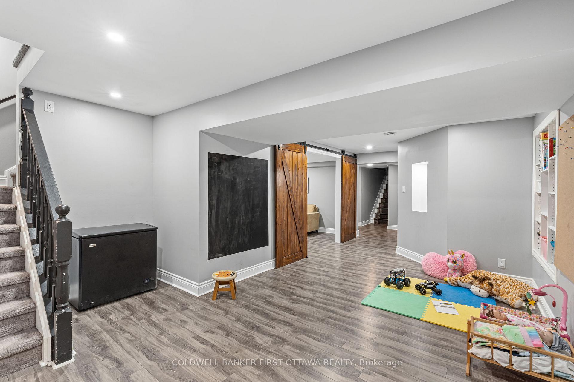 Photo 32 of 1379 Potter Drive, Ottawa, Manotick Village & Manotick Estates — HOMEH
