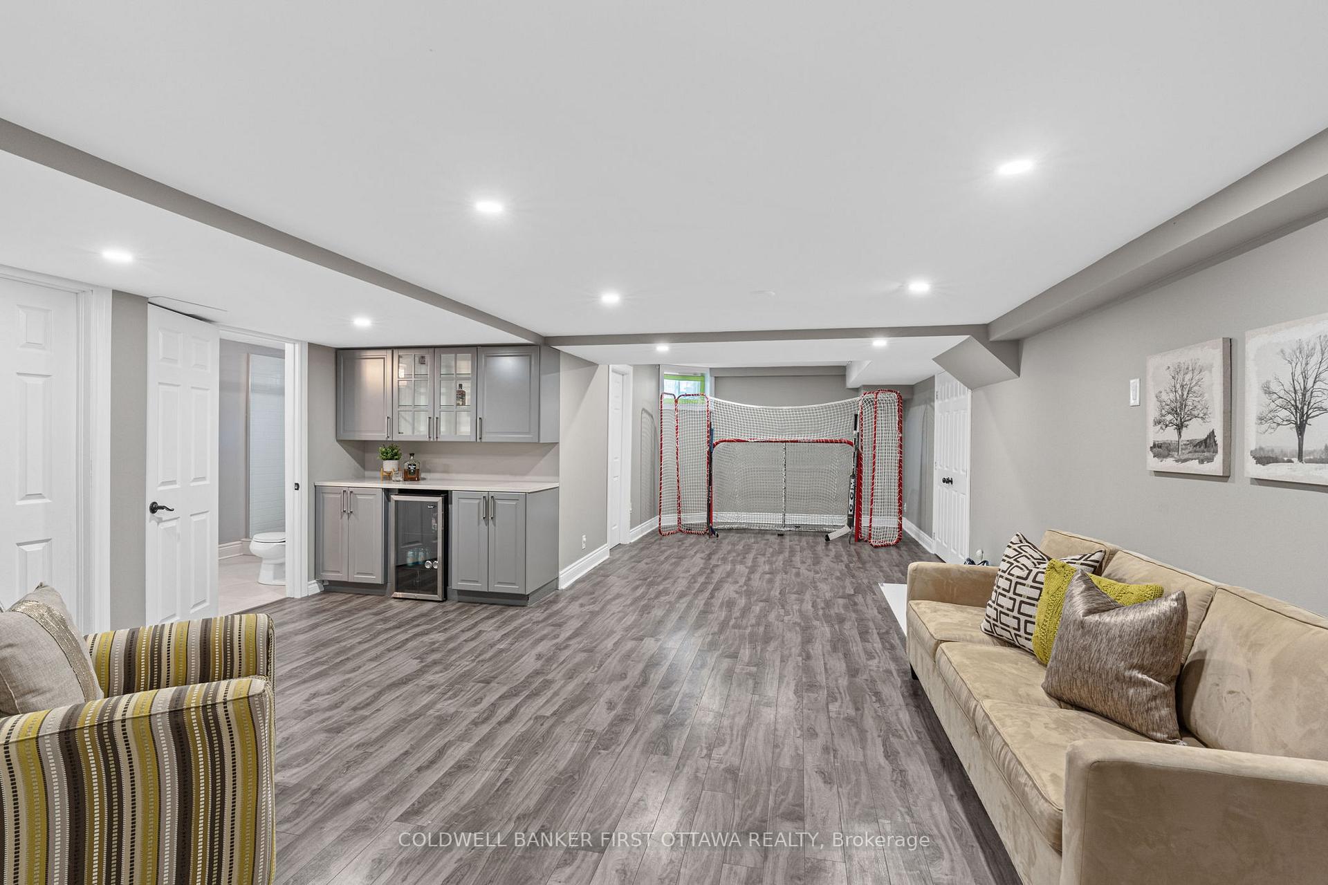 Photo 33 of 1379 Potter Drive, Ottawa, Manotick Village & Manotick Estates — HOMEH