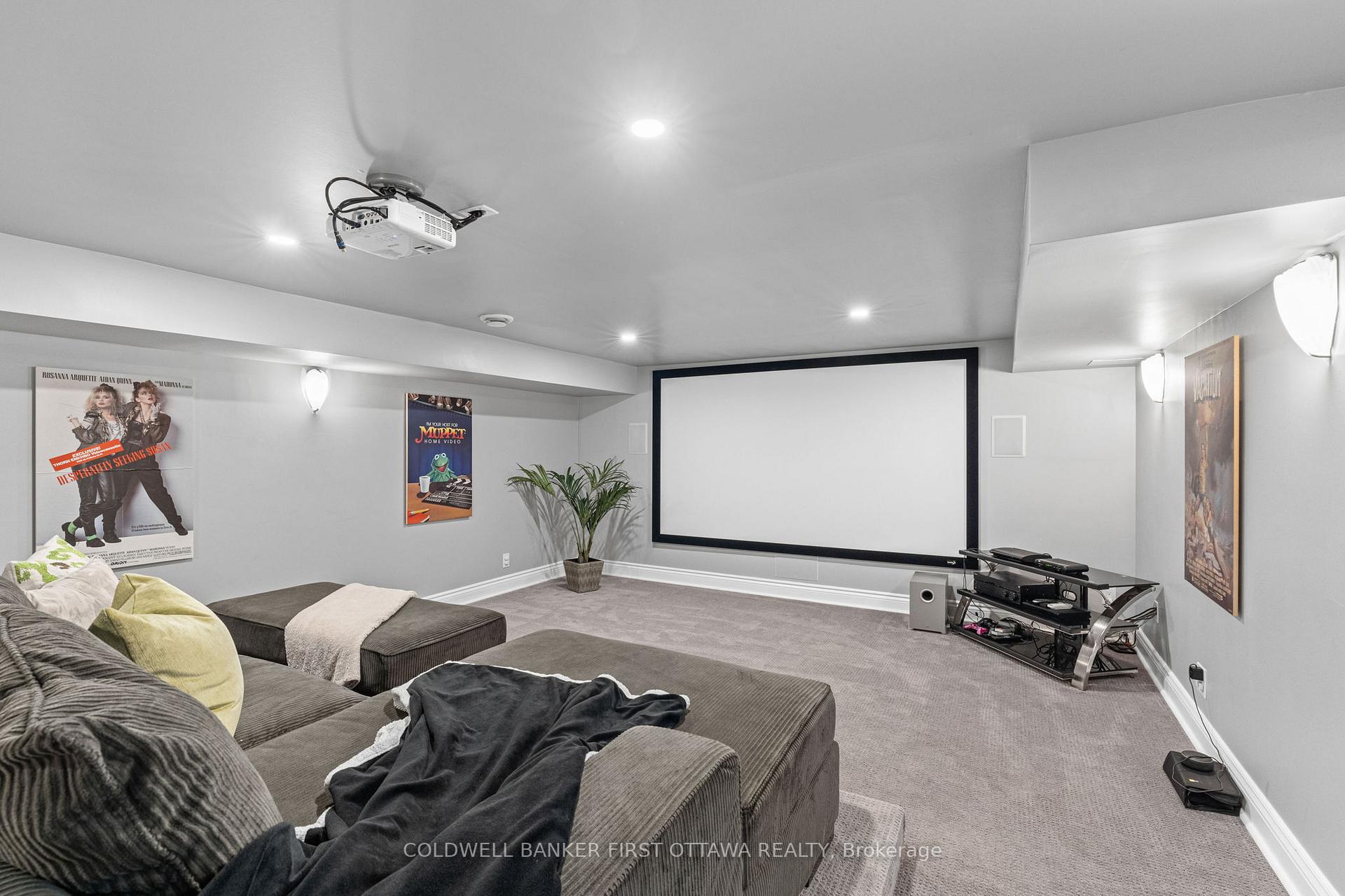 Photo 34 of 1379 Potter Drive, Ottawa, Manotick Village & Manotick Estates — HOMEH