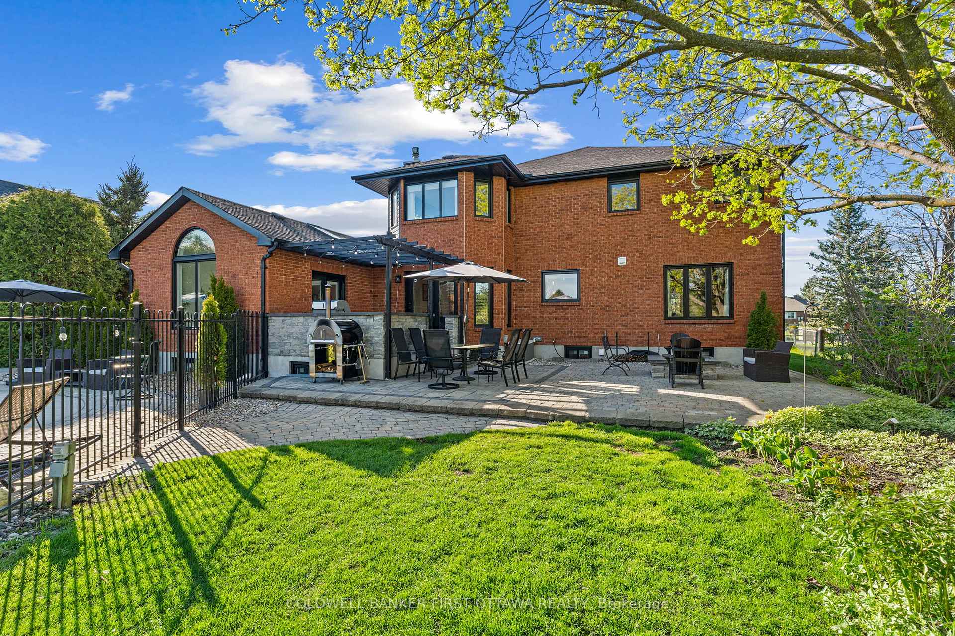 Photo 39 of 1379 Potter Drive, Ottawa, Manotick Village & Manotick Estates — HOMEH