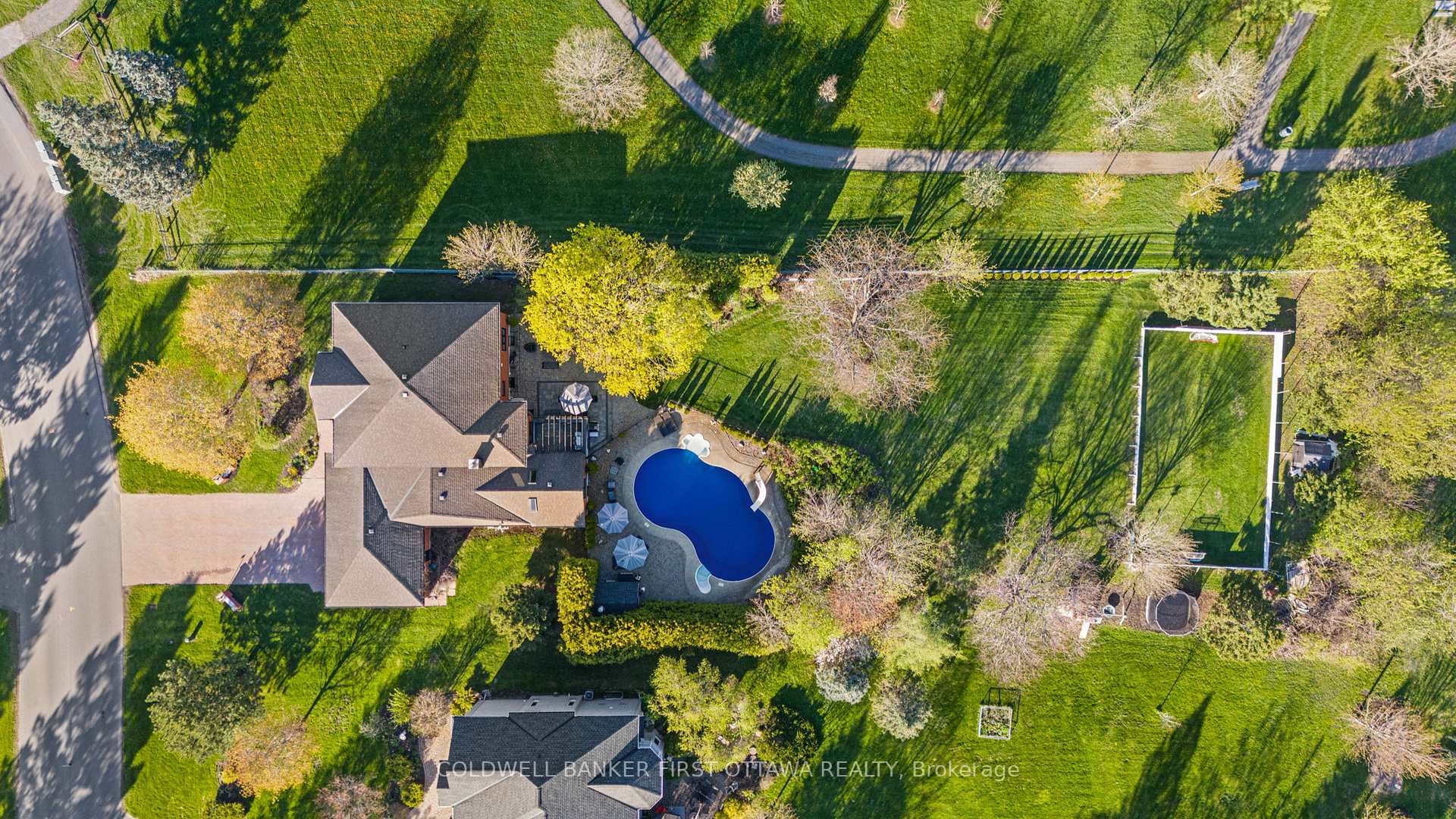 Photo 42 of 1379 Potter Drive, Ottawa, Manotick Village & Manotick Estates — HOMEH