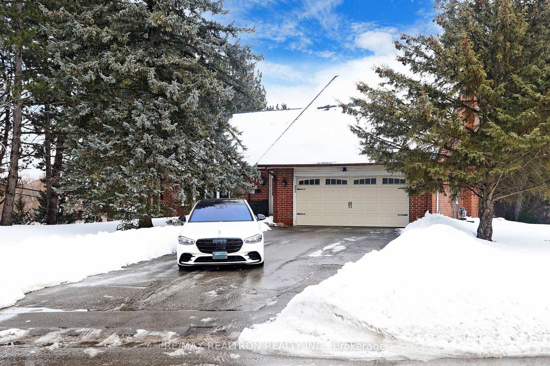 Photo 5 of 510 Warren Road, King, King City — HOMEH