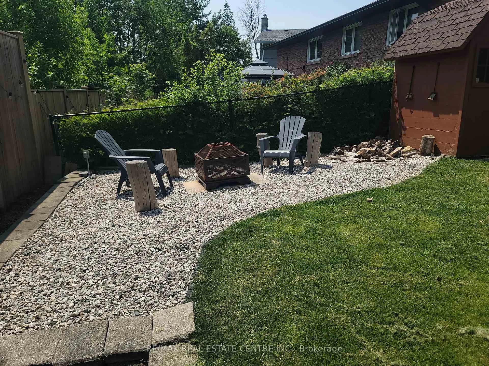 Photo 10 of 47 Manor Drive, Kitchener — HOMEH