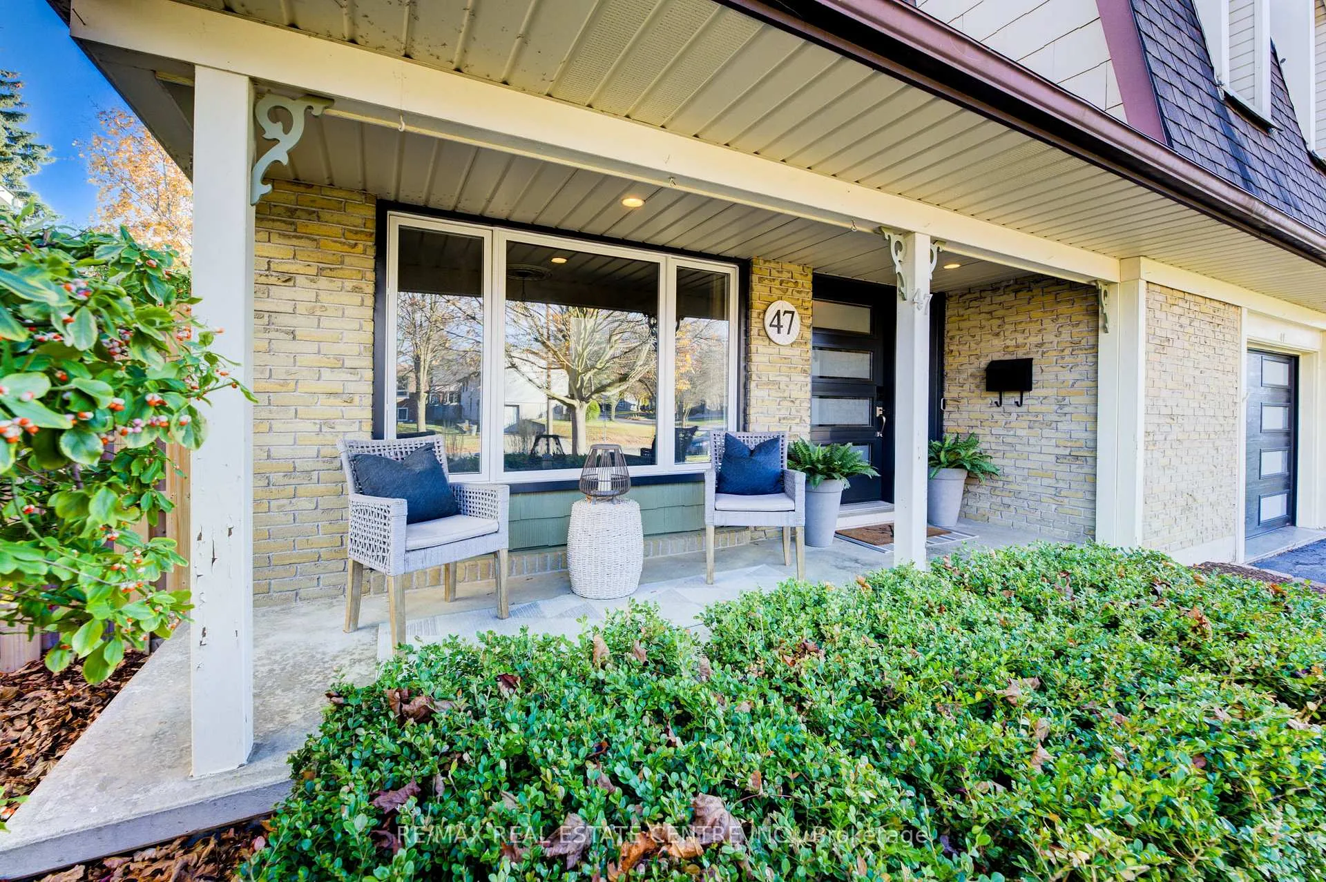Photo 13 of 47 Manor Drive, Kitchener — HOMEH
