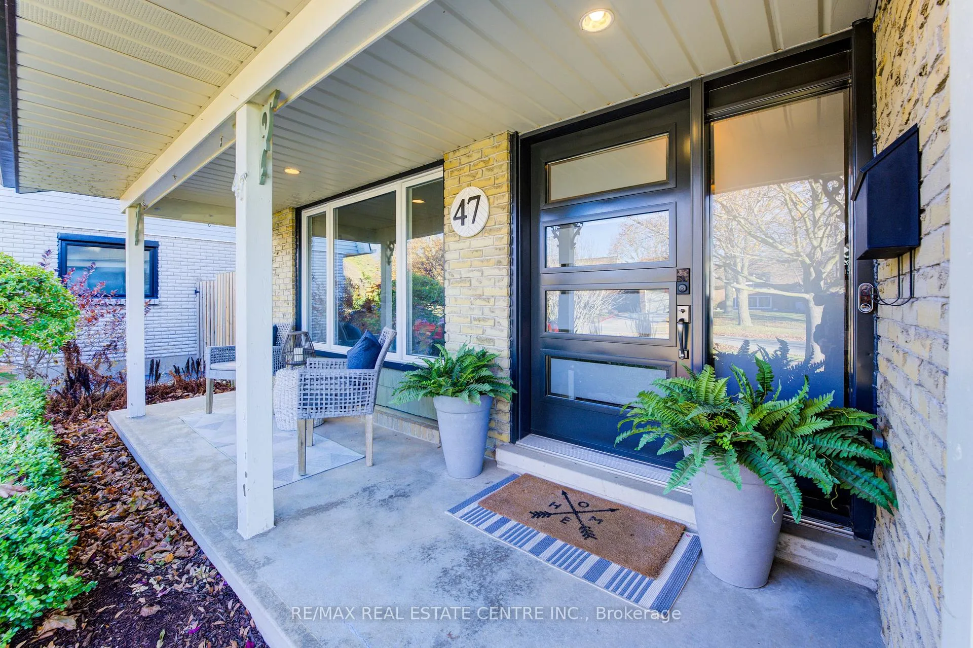 Photo 14 of 47 Manor Drive, Kitchener — HOMEH