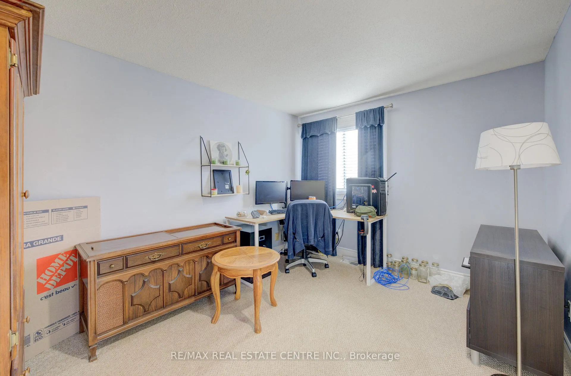 Photo 34 of 47 Manor Drive, Kitchener — HOMEH