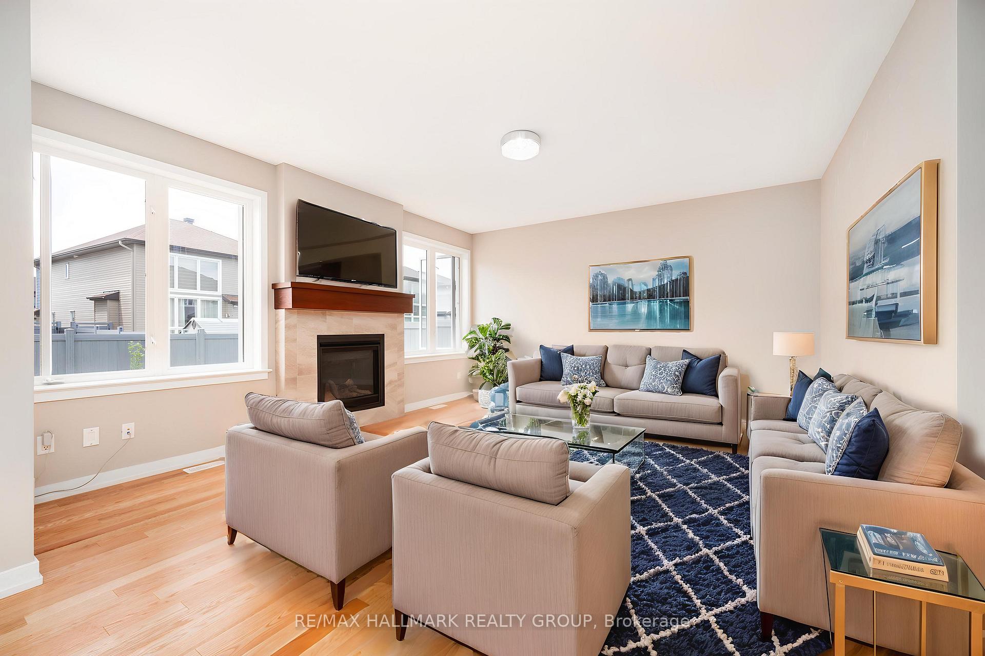 Photo 5 of 238 Condado Crescent, Ottawa, Kanata - Emerald Meadows/Trailwest — HOMEH